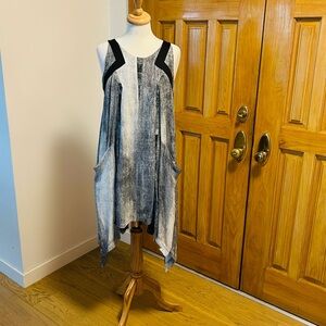 Karen Millen Elegant Black and Gray Dress